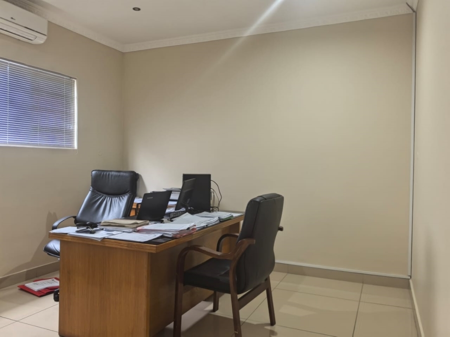 Commercial Property for Sale in Vincent Eastern Cape